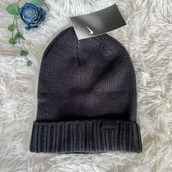 New with tags NIKE ADULT UNISEX HAT . Black with Black LOGO. #nike #nikehats - Picture 1 of 4